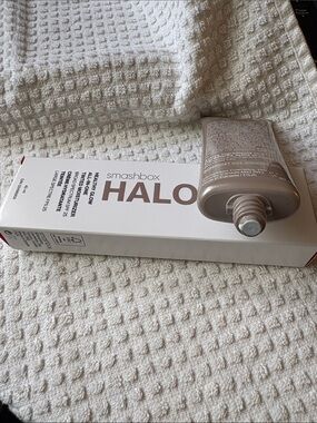 Smashbox halo tinted moisturizer - Tan